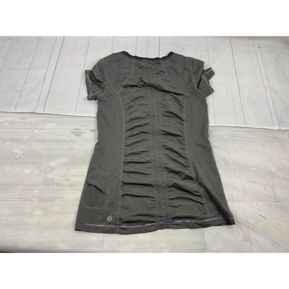 Lululemon Gray Yoga Top. Sz S - Picture 2 of 4
